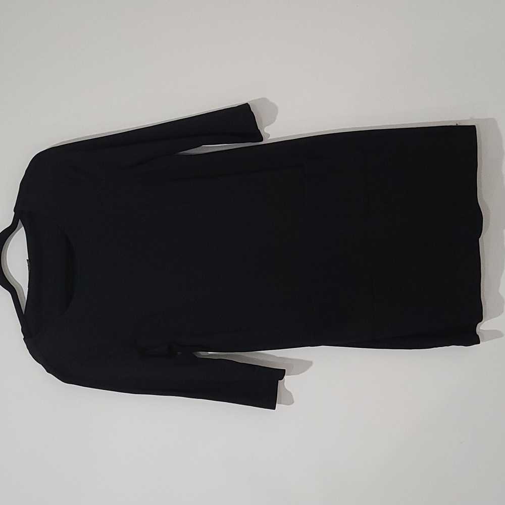 Black dress with pocket in the front